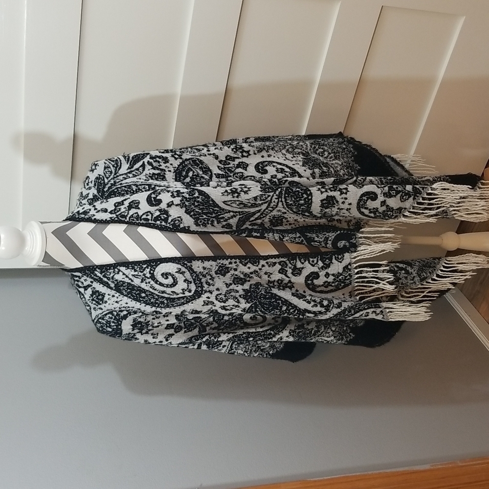 Womems Shawl